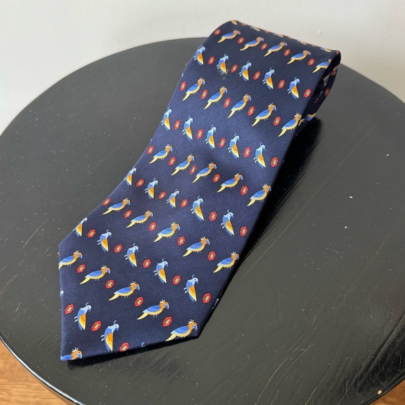 Burberrys Mens Silk Neck Tie Navy Parrot Novelty Print Pattern Made in England - Picture 1 of 3